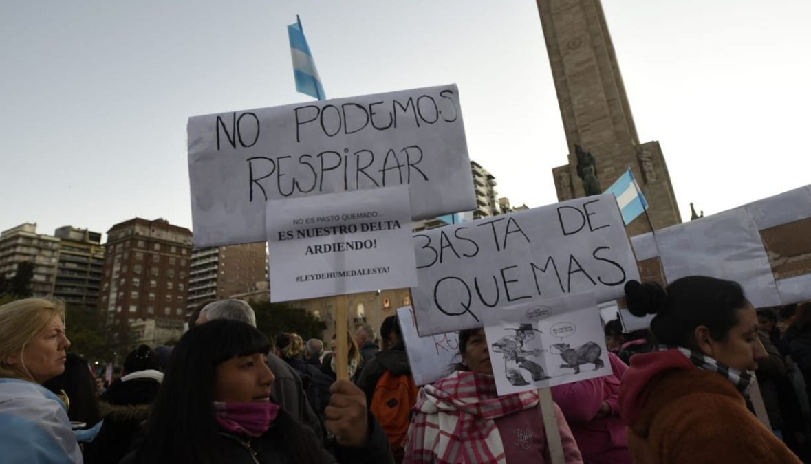 Nueva Protesta De Organizaciones Ambientalistas En El Monumento A La ...